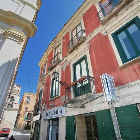 Bq * Crotone